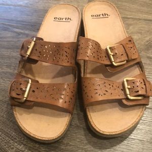 Nwob Earth Antigua 2strap sandals